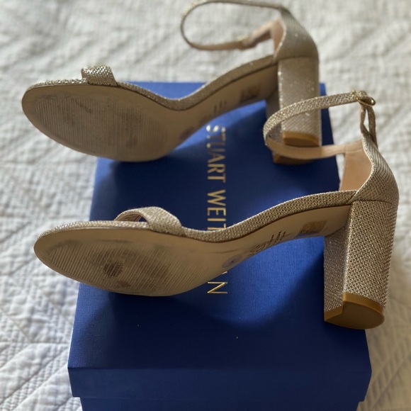 Stewart Weitzman: Nearlynude Strap Heel in Poudre Blush Pink - Picture 5 of 5